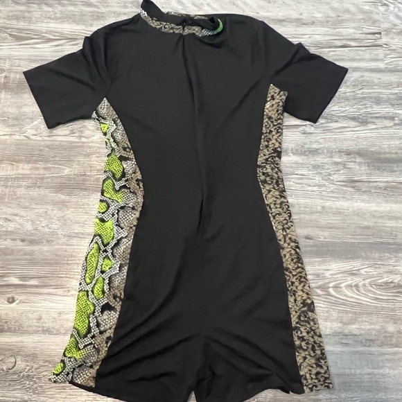 ✨✨Black & Snake Skin Romper✨✨ - Picture 2 of 2